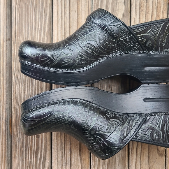 Dansko clogs - Picture 9 of 11